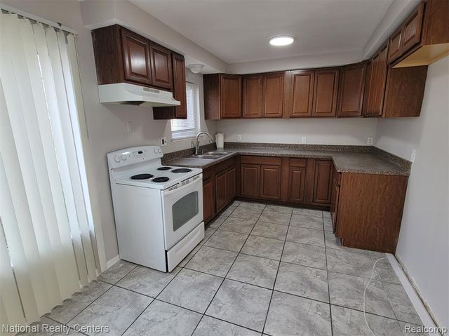 4661 Reader Drive, Warren, MI 48092