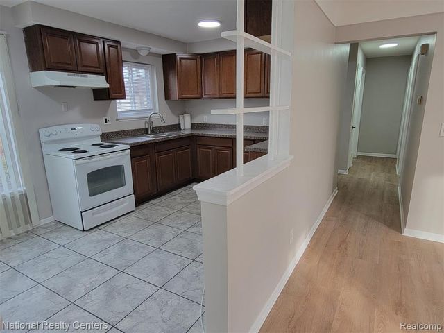 4661 Reader Drive, Warren, MI 48092