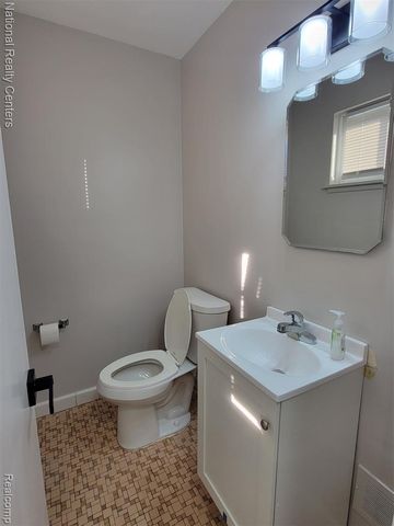 4661 Reader Drive, Warren, MI 48092