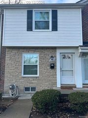 22909 LAKESHORE Drive, St. Clair Shores, MI 48080