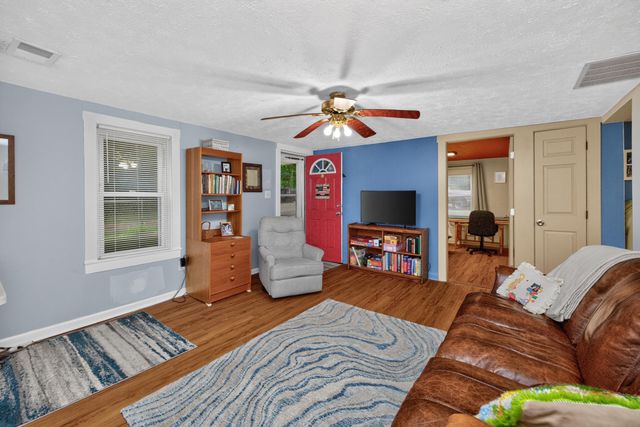 79 Lucas Lane, Nicholasville, KY 40356