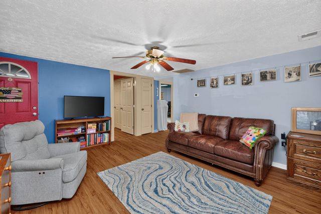 79 Lucas Lane, Nicholasville, KY 40356