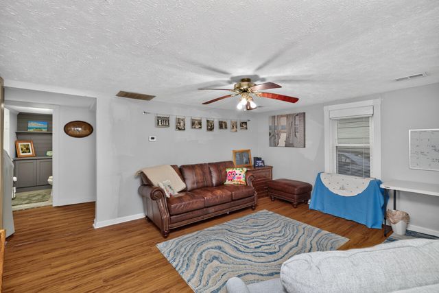 79 Lucas Lane, Nicholasville, KY 40356