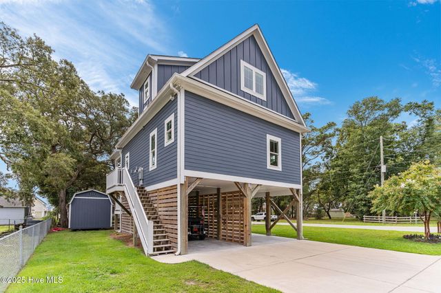 681 Forest Drive SE, Bolivia, NC 28422