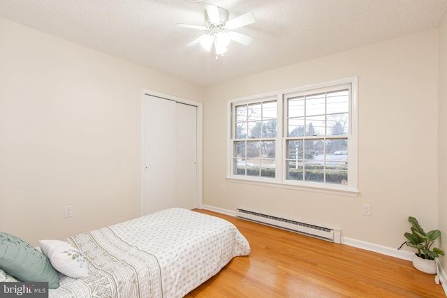 1183 SHEPHERDSTOWN RD, Martinsburg, WV 25404