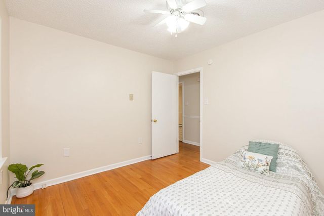 1183 SHEPHERDSTOWN RD, Martinsburg, WV 25404