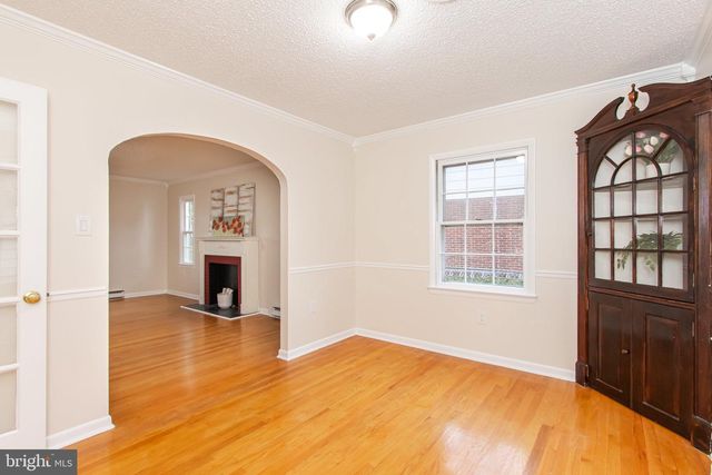 1183 SHEPHERDSTOWN RD, Martinsburg, WV 25404