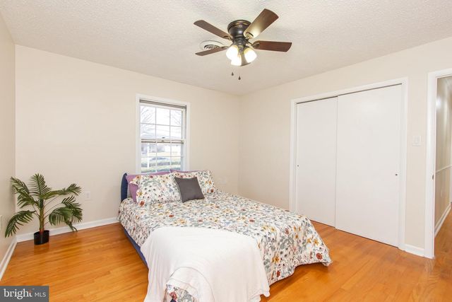 1183 SHEPHERDSTOWN RD, Martinsburg, WV 25404