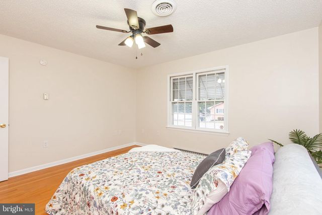 1183 SHEPHERDSTOWN RD, Martinsburg, WV 25404