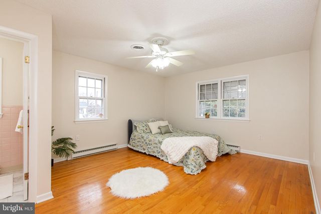 1183 SHEPHERDSTOWN RD, Martinsburg, WV 25404