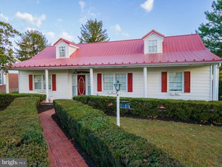 1183 SHEPHERDSTOWN RD, Martinsburg, WV 25404