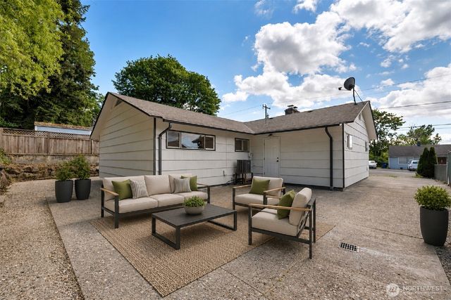 12278 56th Place S, Seattle, WA 98178