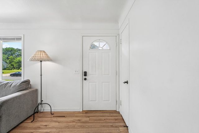 10035 3rd Avenue S, Bloomington, MN 55420