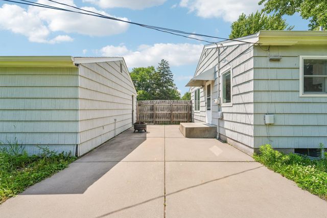 10035 3rd Avenue S, Bloomington, MN 55420