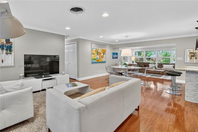 4761 NE 18th Ave, Oakland Park, FL 33334