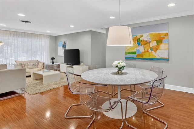 4761 NE 18th Ave, Oakland Park, FL 33334