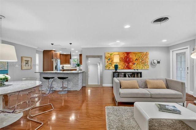 4761 NE 18th Ave, Oakland Park, FL 33334