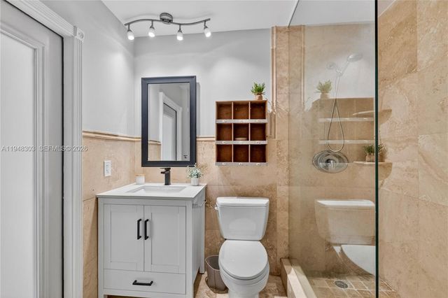 4761 NE 18th Ave, Oakland Park, FL 33334