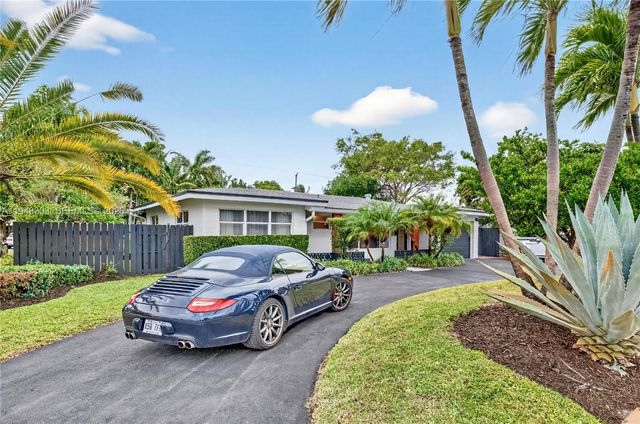 4761 NE 18th Ave, Oakland Park, FL 33334