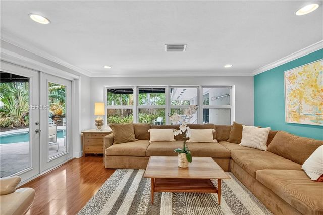 4761 NE 18th Ave, Oakland Park, FL 33334