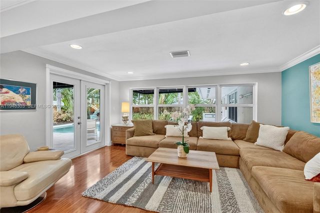 4761 NE 18th Ave, Oakland Park, FL 33334