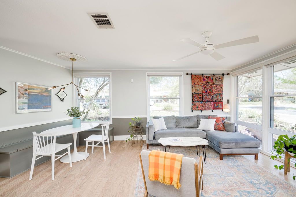 1313 Corona DR, Austin, TX 78723