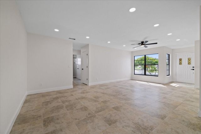 1016 FUCHSIA DRIVE, Holiday, FL 34691