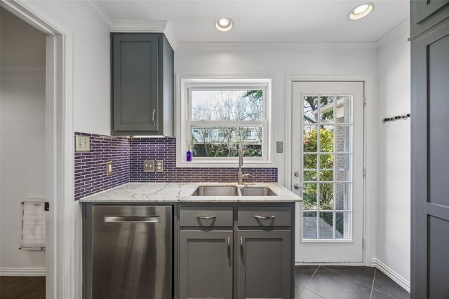 508 Hambrick Road, Dallas, TX 75218