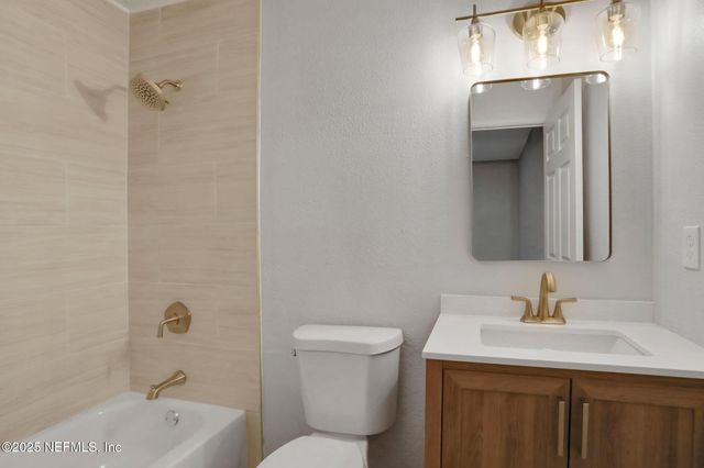 4404 KEY LARGO Drive, Jacksonville, FL 32218