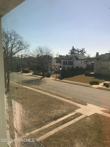 11 Lakeview Road, Deal, NJ 07723