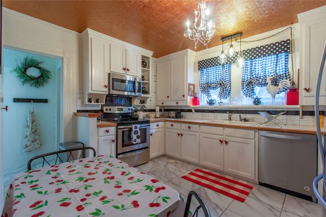 330 E Mcneill Street, Stephenville, TX 76401