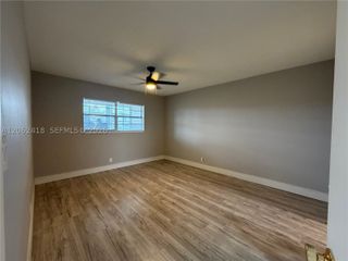 5071 W Oakland Park Blvd 205, Lauderdale Lakes, FL 33313