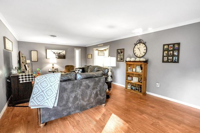 505 Laurel Ln, Hallsville, TX 75650
