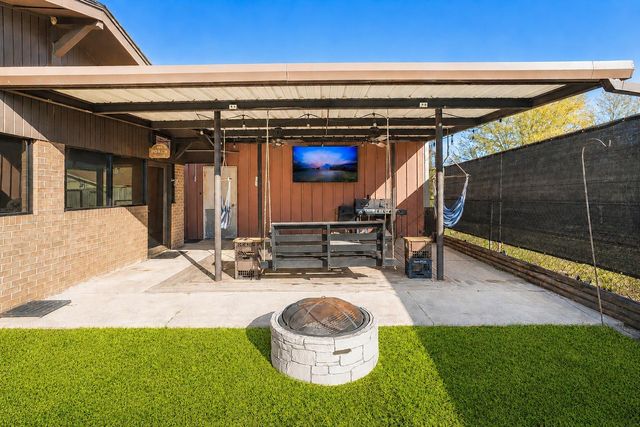 505 Laurel Ln, Hallsville, TX 75650