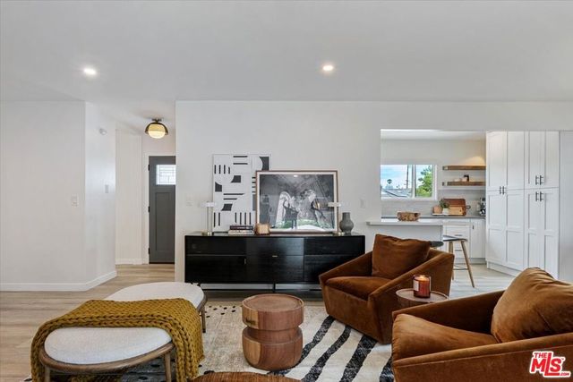 12610 Keswick Street, North Hollywood, CA 91605