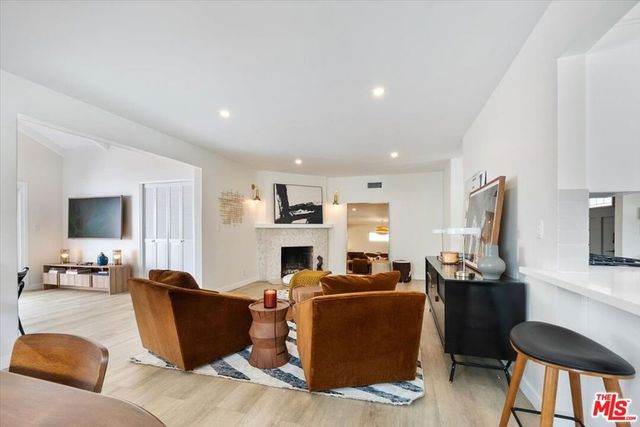 12610 Keswick Street, North Hollywood, CA 91605