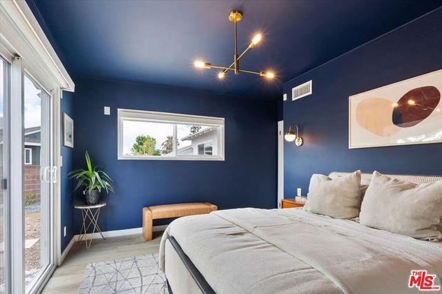 12610 Keswick Street, North Hollywood, CA 91605