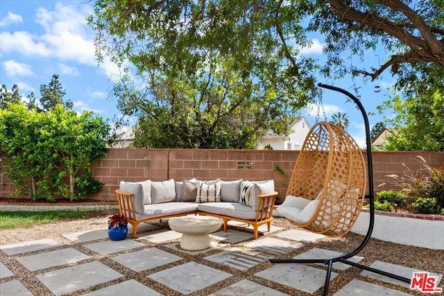 12610 Keswick Street, North Hollywood, CA 91605