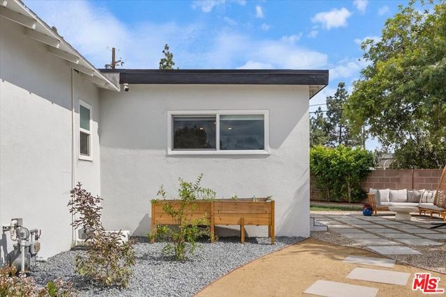 12610 Keswick Street, North Hollywood, CA 91605