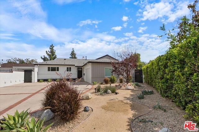 12610 Keswick Street, North Hollywood, CA 91605