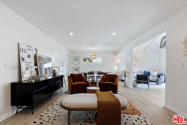 12610 Keswick Street, North Hollywood, CA 91605