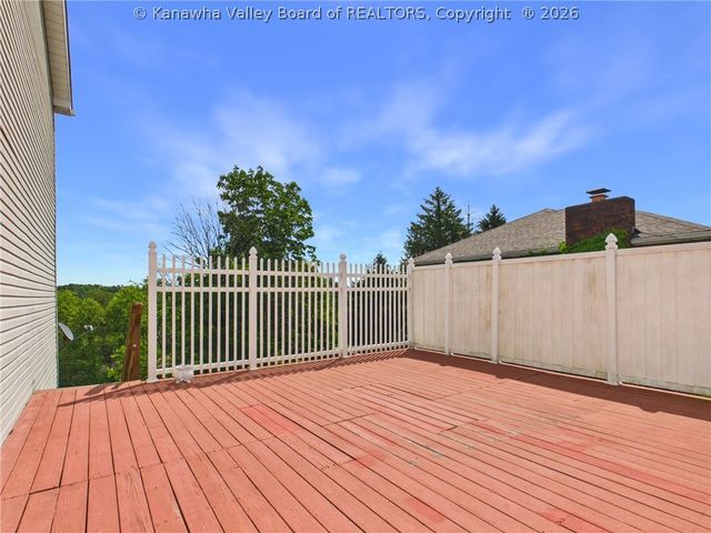 211 Trap Post Road, South Charleston, WV 25309