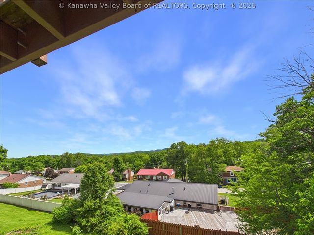 211 Trap Post Road, South Charleston, WV 25309