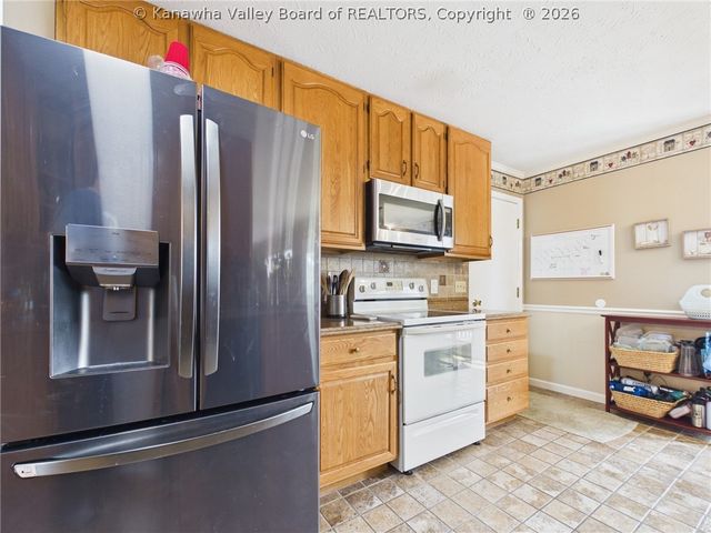 211 Trap Post Road, South Charleston, WV 25309