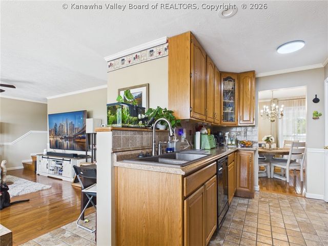 211 Trap Post Road, South Charleston, WV 25309