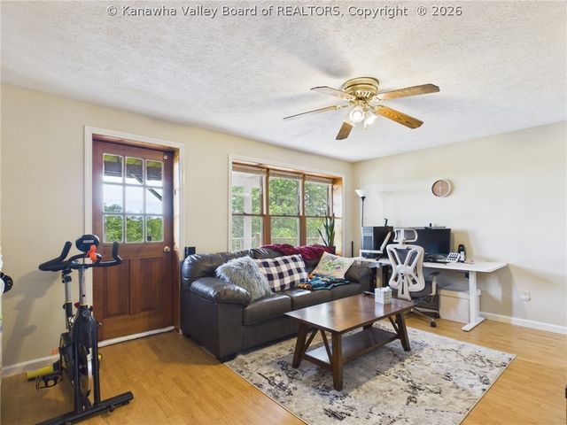 211 Trap Post Road, South Charleston, WV 25309