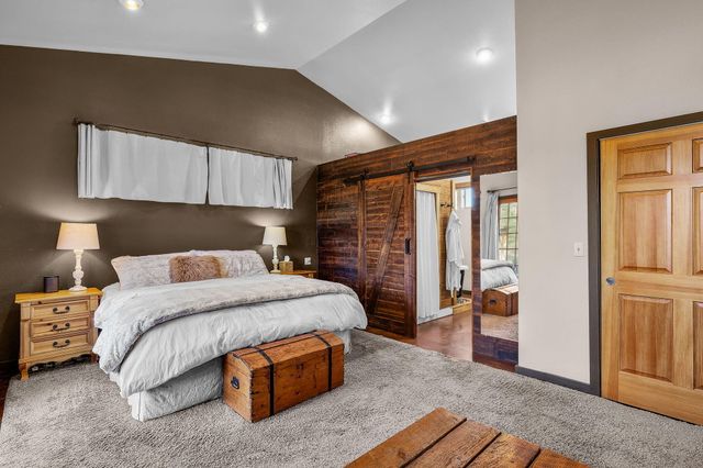 3885 NE Xenolith Street, Terrebonne, OR 97760