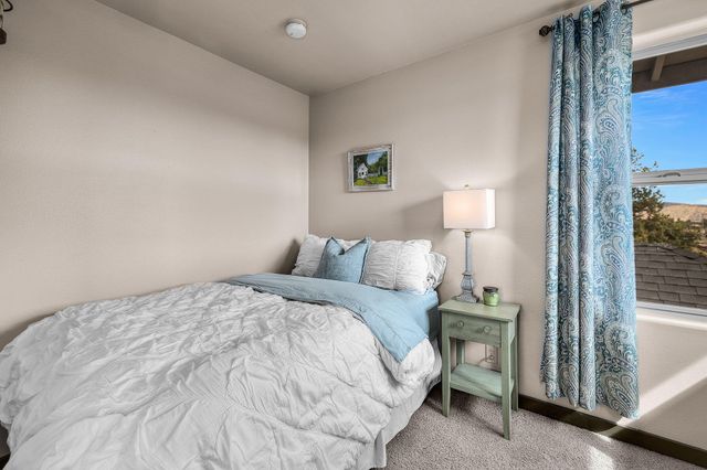 3885 NE Xenolith Street, Terrebonne, OR 97760