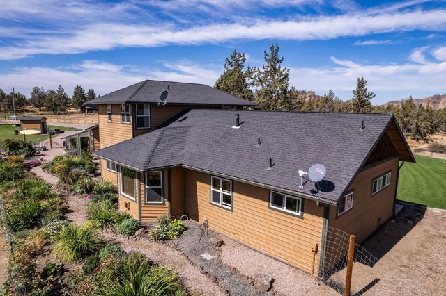 3885 NE Xenolith Street, Terrebonne, OR 97760