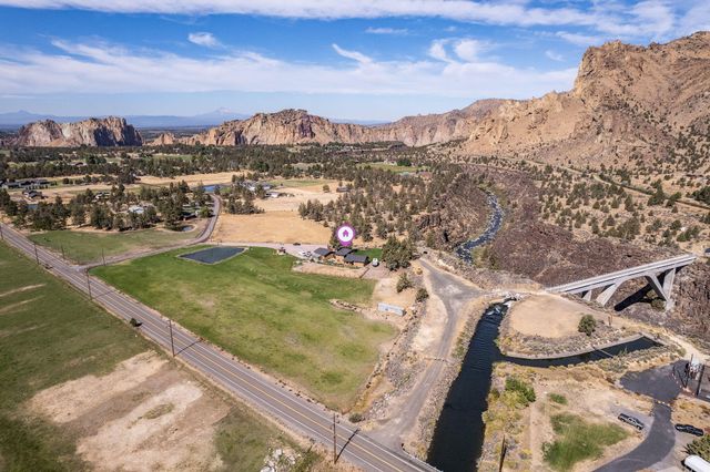 3885 NE Xenolith Street, Terrebonne, OR 97760